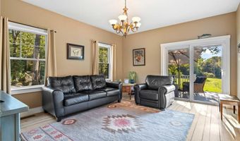 279 North Rd, Hopkinton, RI 02833