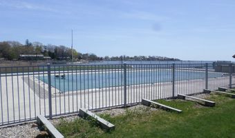 16 Harbour Vlg B, Branford, CT 06405