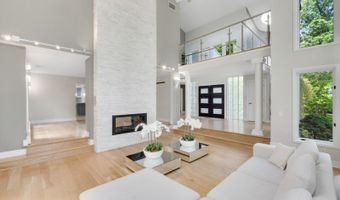 16 Perona Rd, Andover, NJ 07821