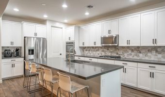 923 W YELLOWSTONE Way, Chandler, AZ 85248