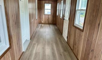 750 Park Dr, Alton, IL 62002