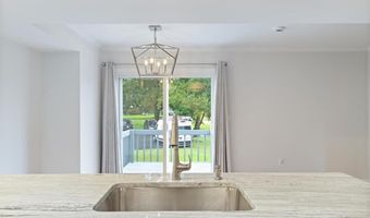 45 Hillside Ave 4, Branford, CT 06405