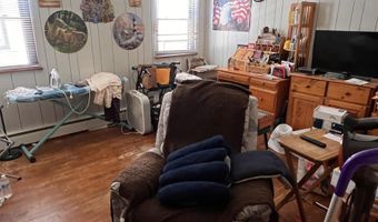 17 WEST Dr, Bayonne, NJ 07002