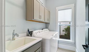 302 Castaway Dr, Bluffton, SC 29910