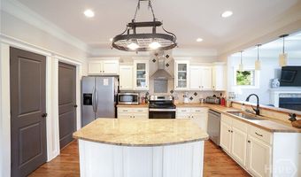 132 N Poplar St, Athens, GA 30606