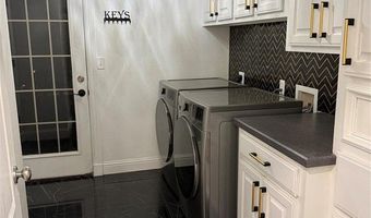 1016 Sheryl Ln, Altus, OK 73521