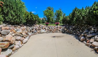 2410 Quail Run Blvd, Aberdeen, SD 57401
