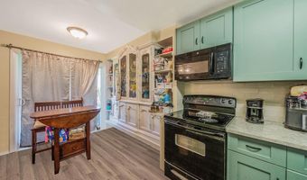 700 Broadway 47, Amityville, NY 11701