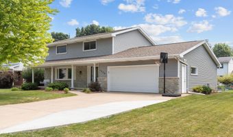 1330 N BRIARCLIFF Dr, Appleton, WI 54915