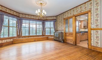 21 Winnipesaukee St, Franklin, NH 03235