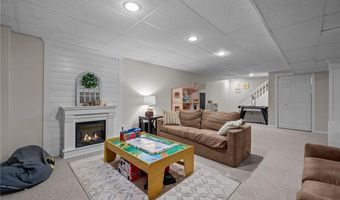 130 Plain Rd, North Kingstown, RI 02852