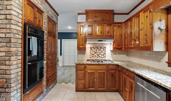 112 Swallow Dr, Brandon, MS 39047