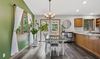 511 S Beach Dr, Altoona, WI 54720