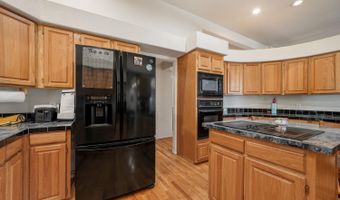 15947 Butterfield Ln, Anderson, CA 96007