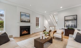 629 N LINCOLN St N, Arlington, VA 22201