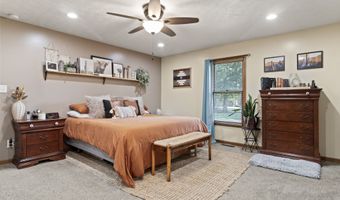 1135 Crystal Ct, Avon, IN 46123