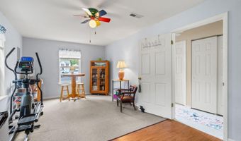 37 Wicken Sq, Albany, NY 12205