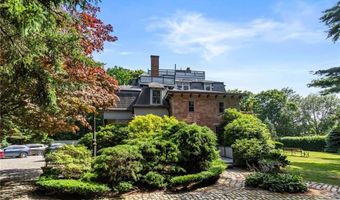 6 Howe Ave 8, Newport, RI 02840