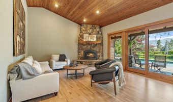 550 Crowson Rd, Ashland, OR 97520