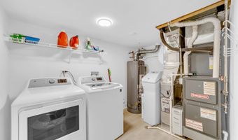 235 Aberdeen Dr, Algonquin, IL 60102