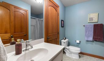 15197 Uplander St NW, Andover, MN 55304