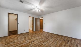 2109 Oakwood Ave, Bentonville, AR 72712