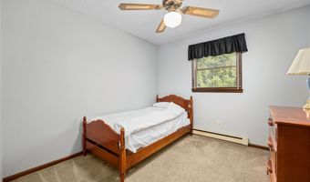 536 Fieldstone Dr, Amherst, OH 44001