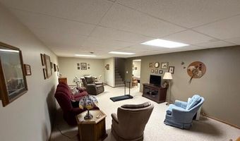 12867 E Pleasant Valley Dr, Aberdeen, SD 57401