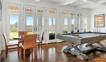 150 Boston Neck Rd, Narragansett, RI 02882