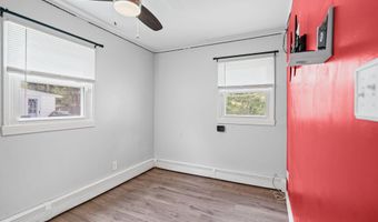 8 Mayhall St, Albany, NY 12205