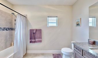 5221 WISHING ARCH Dr, Apollo Beach, FL 33572