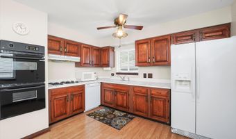 108 N May St, Addison, IL 60101