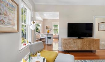 109 Church St 3, Newport, RI 02840