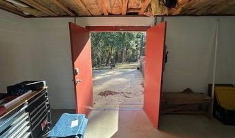 104 Lucky Ln, Andalusia, AL 36421