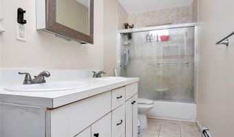 59 Oak St, Amityville, NY 11701