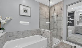 315 Claymont Cove Ct, Ballwin, MO 63011