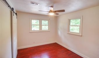 9024 Oakridge Dr, Alton, IL 62002