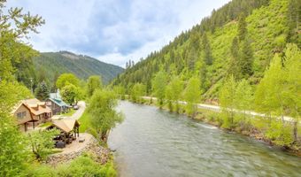 22 Theriault Dr, Avery, ID 83802