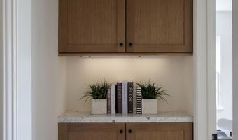 2185 N Roosevelt Ave, Altadena, CA 91001