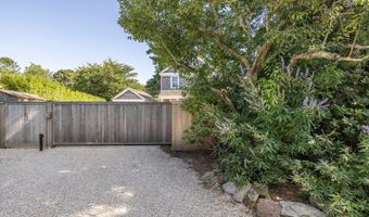 9 Old Montauk Highway Deep Flag Lot, Amagansett, NY 11954