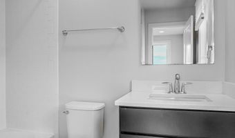 6940 ROCKLEDGE Dr, Bethesda, MD 20817