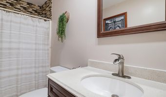 106 Halfmoon Dr, Altamont, NY 12009