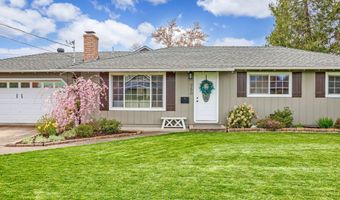 750 S 4th St, Central Point, OR 97502
