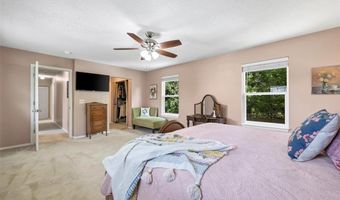 108 Tara Ridge Ct, Ballwin, MO 63021