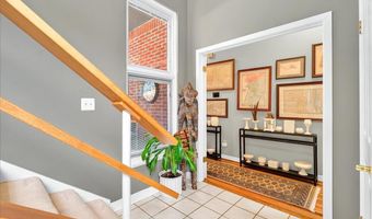 101 E Krumkill Rd, Albany, NY 12208