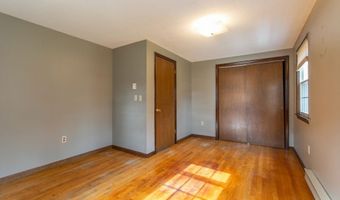 853 S West St, Agawam, MA 01030