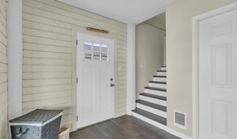 210 Longview Dr, Bayville, NJ 08721