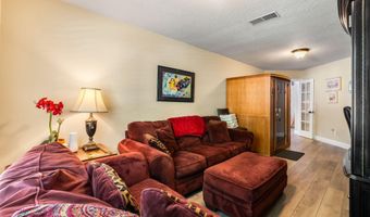 6912 Red Sky Rd NE, Albuquerque, NM 87111
