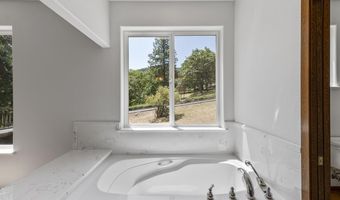 605 Orchard St, Ashland, OR 97520