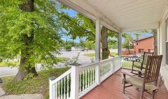 3302 College Ave, Alton, IL 62002